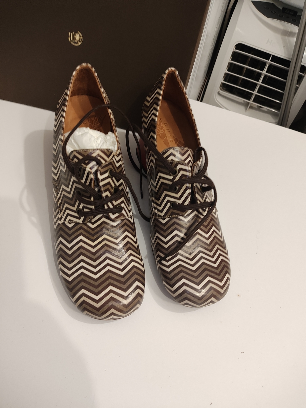 Chie Mihara Chevron Lace-Up Oxfords in Brown and Cream - Picture 16 of 16